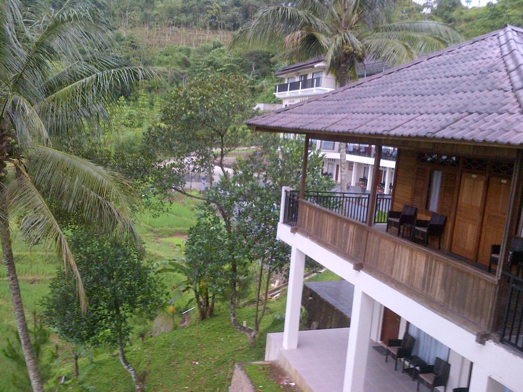 Santa Monica Hotel And Convention Ciherangsating Room photo